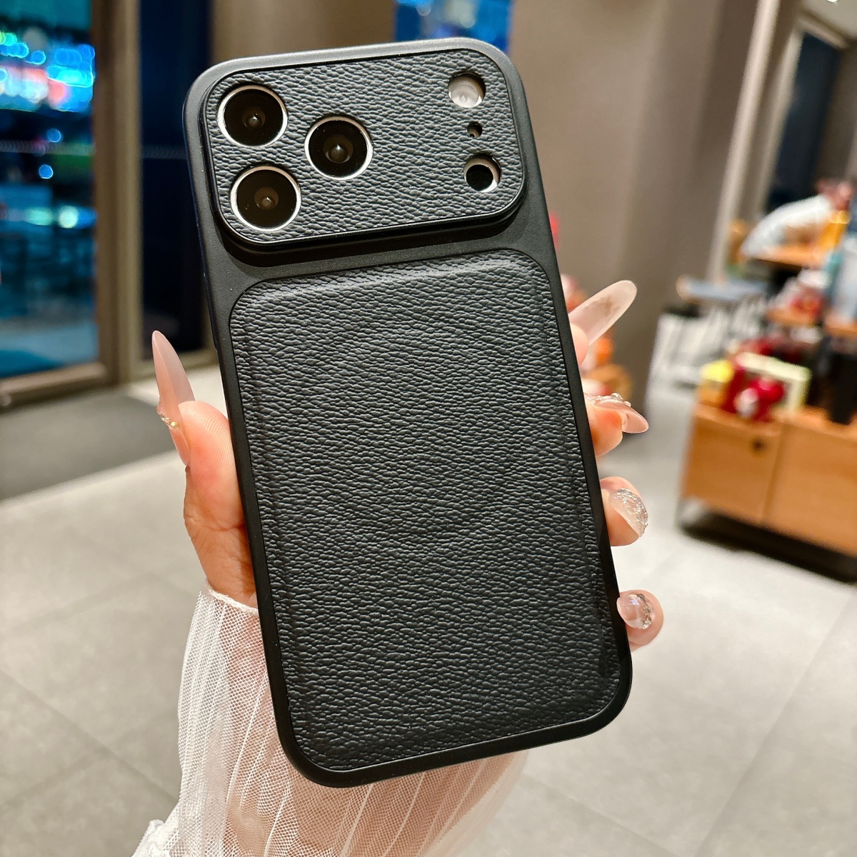 Luxury Matte Leather Large Win - Rugged Armor Case recensie en prijs